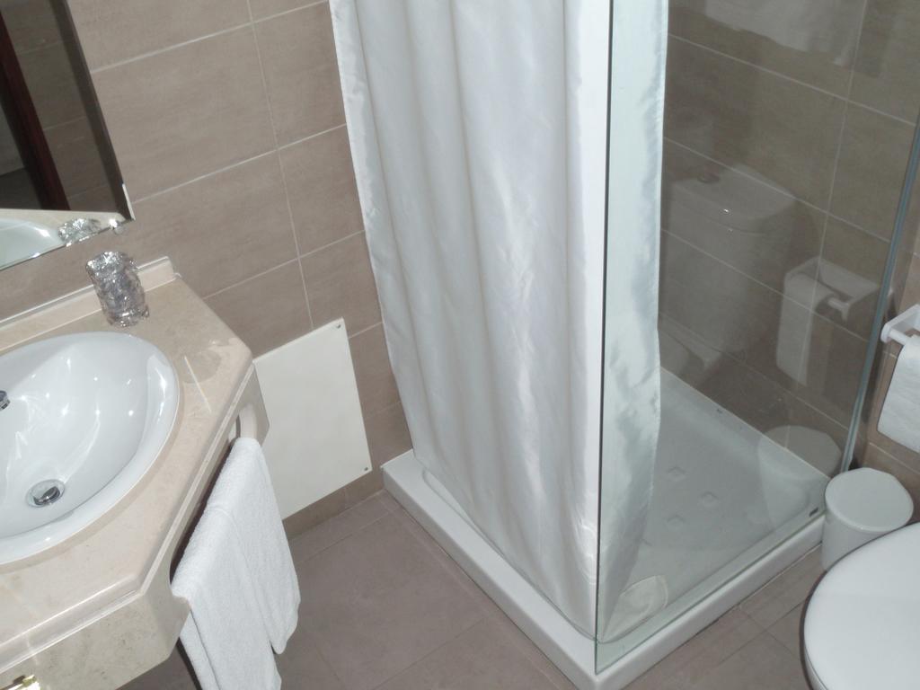 Hotel Romba オウリケ エクステリア 写真