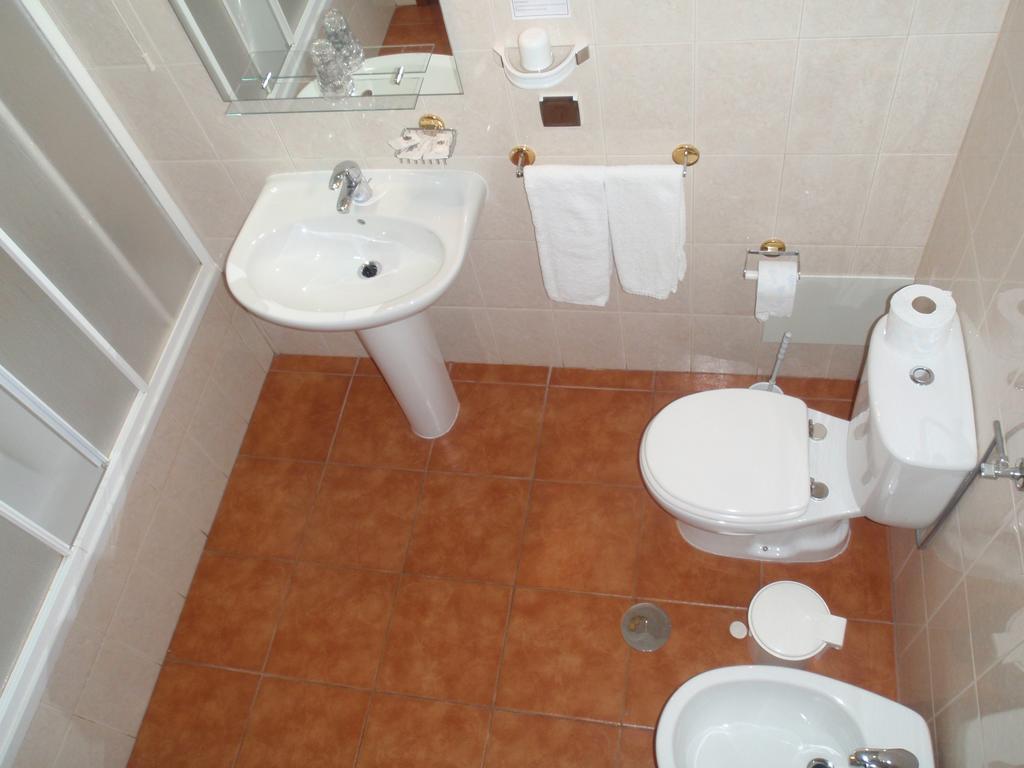 Hotel Romba オウリケ エクステリア 写真